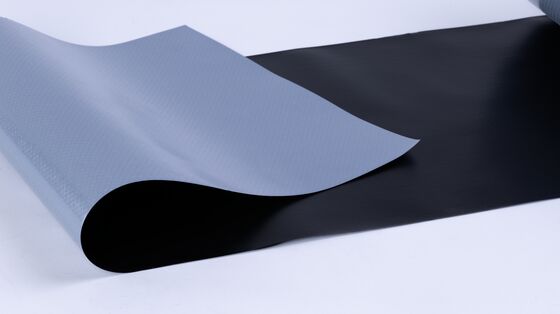 Dünyanın en çok satan yüksek yoğunluklu polietilen yüksek dayanıklılıklı çapraz laminatlı HDPE filmi 60F Blow Molding Cutting 100x55x55cm Roll